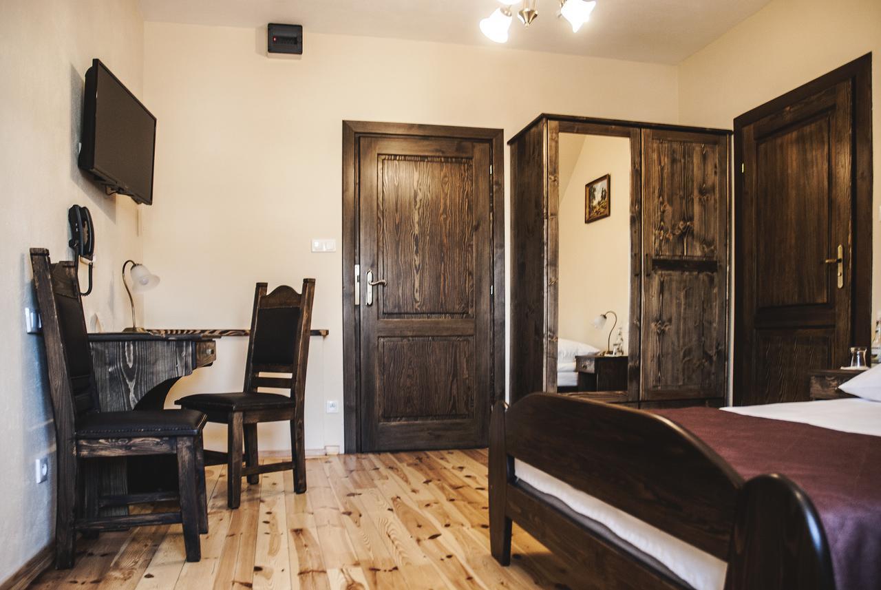 Hotel Pod Kogutkiem Krzywaczka Exteriör bild