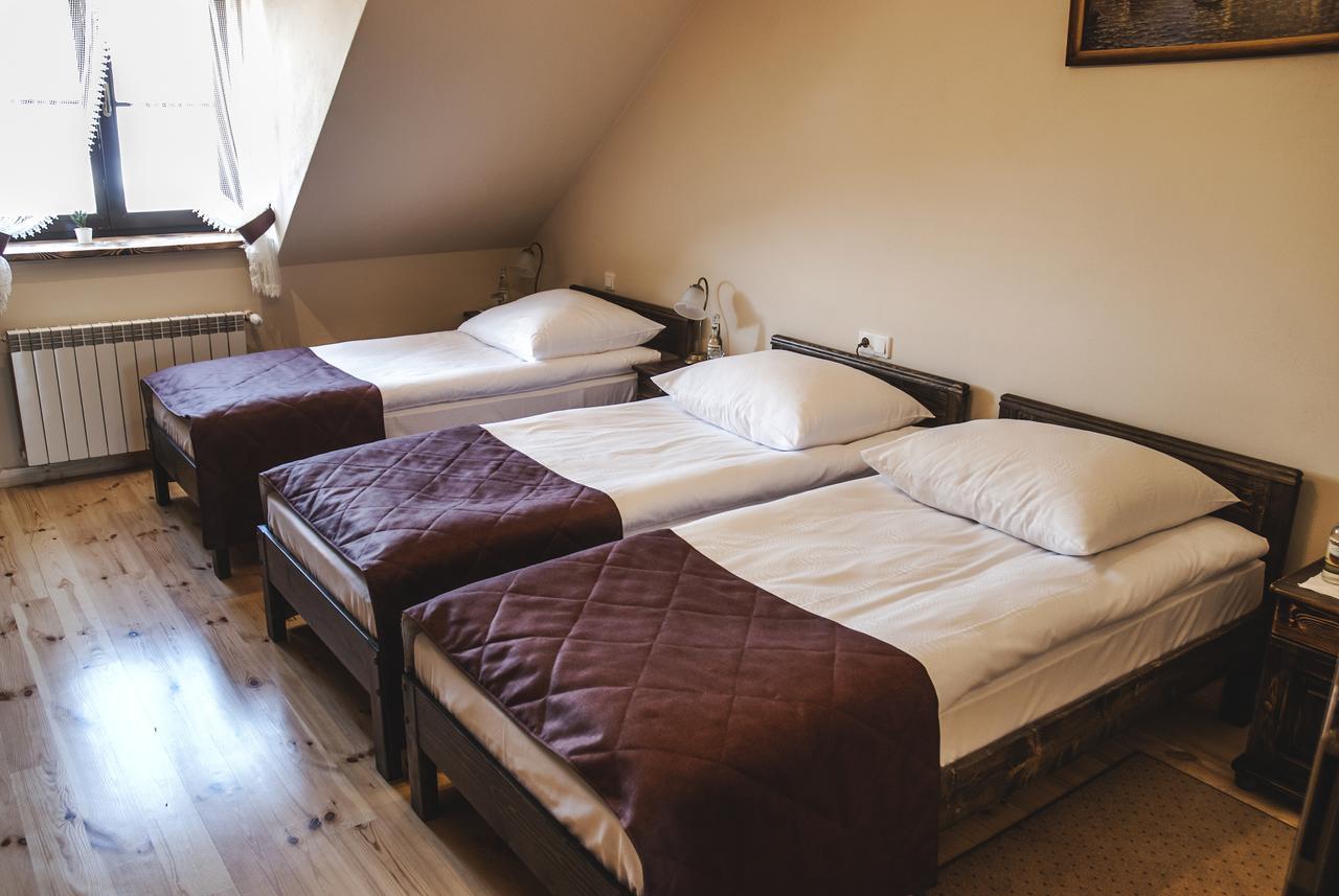 Hotel Pod Kogutkiem Krzywaczka Exteriör bild