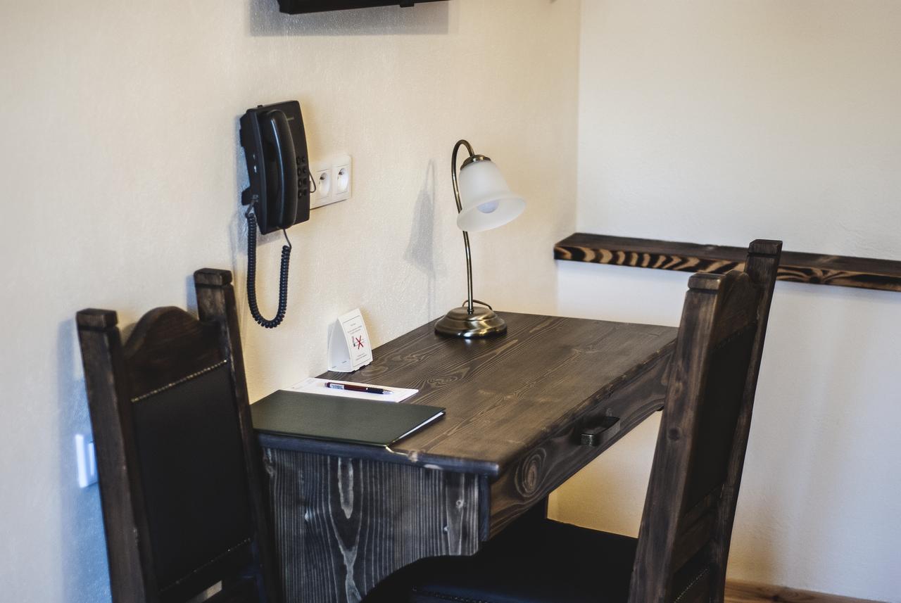 Hotel Pod Kogutkiem Krzywaczka Exteriör bild
