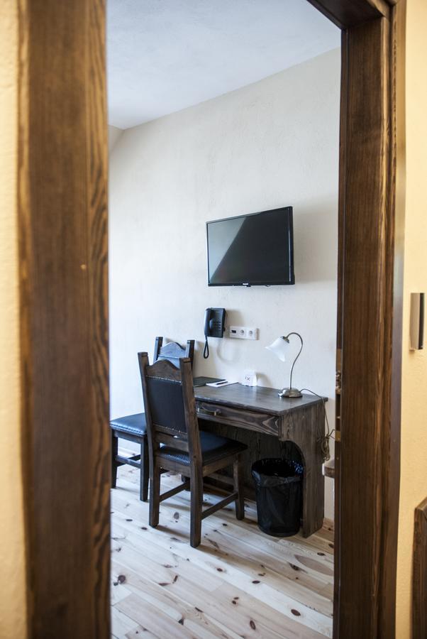 Hotel Pod Kogutkiem Krzywaczka Exteriör bild