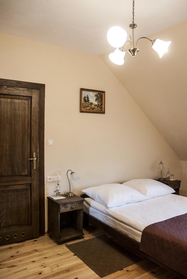 Hotel Pod Kogutkiem Krzywaczka Exteriör bild
